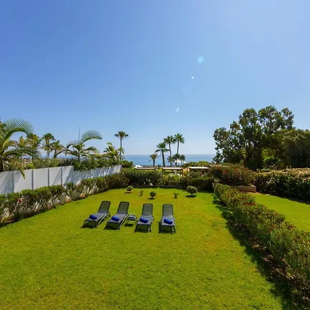 Sunrise Zen Seafront Villa *