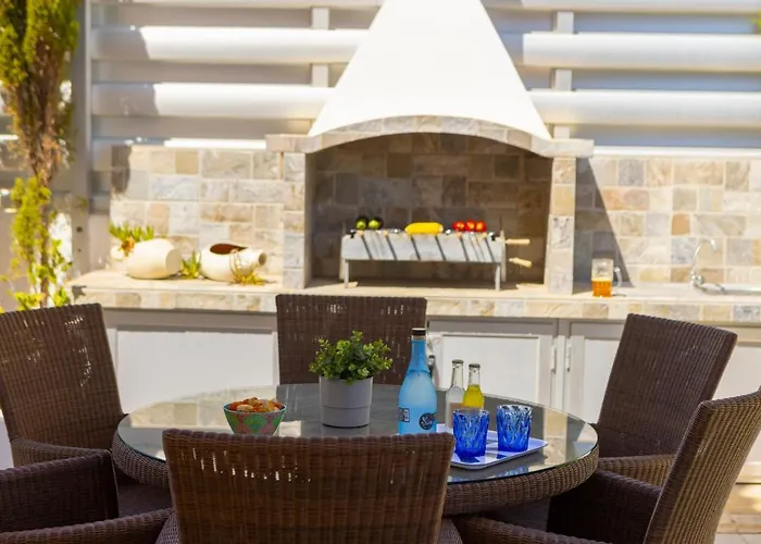 Sunrise Zen Seafront Villa *