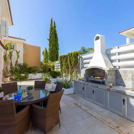 Sunrise Zen Seafront * Protaras