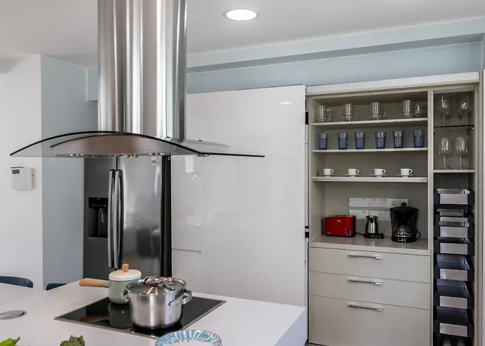 Sunrise Zen Seafront וילה *