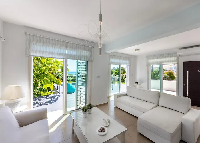 Sunrise Zen Seafront * פרוטאראס